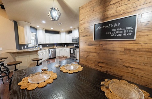 Bentonville - Fayetteville House | Casa De Flores in the heart of NWA