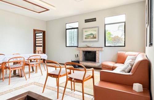 Palhoca House | Casa de Frente pro Mar com Piscina - PLH004