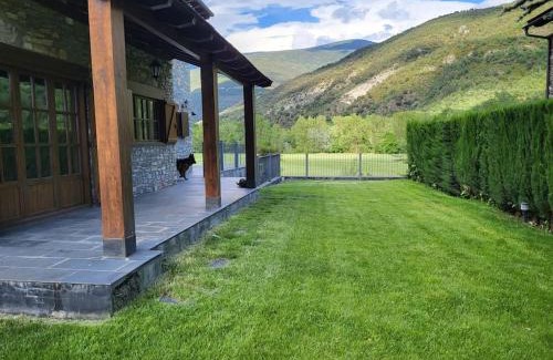 Soriguera Ski Chalet | Casa de fusta al cor dels Pirineus