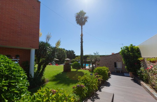Esposende House | Casa de Goios - House w/pool surrounded by spacious gardens -Ideal for relaxing
