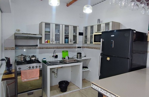 Punta Hermosa House | Casa de Huéspedes Playa Pulpos