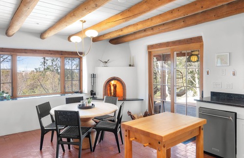 Santa Fe House | CASA DE ICE - 6bed, 17acres, Wellness Retreat