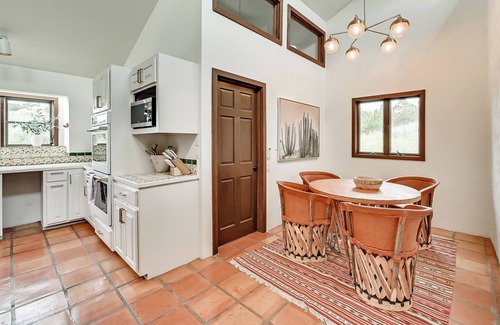 Seton Village House | CASA DE ICE : Stunning 5 Bedroom, 6 Acre Retreat!