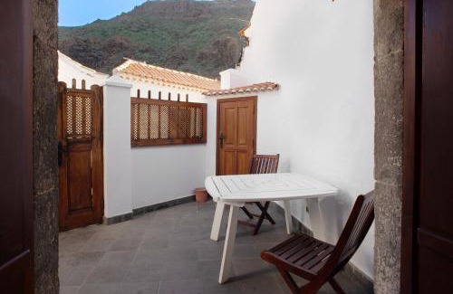 San Bartolome de Tirajana House | Casa De La Eterna Primavera