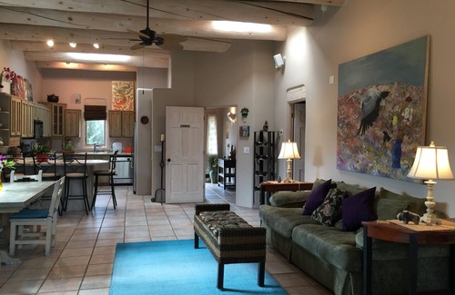 Santa Fe House | Casa De La Luz - 2 BR/2 BA Charming Santa Fe Home-1.8 Mile to Plaza-Pet Friendly