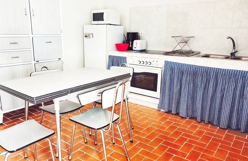 Navas de Oro Cottage | Casa de la Marina - Beautiful house with patio in Navas de Oro