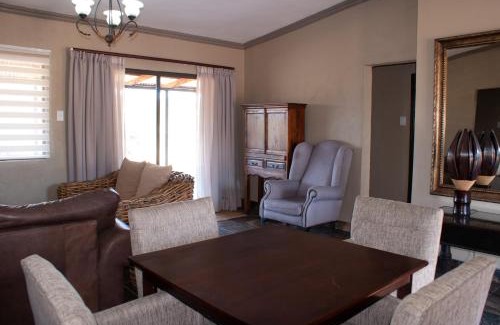 Polokwane House | Casa de la Presa 6