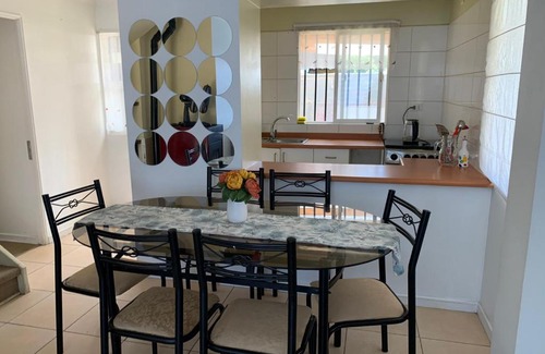 Valdivia House | Casa de la Ribera Pelantaro