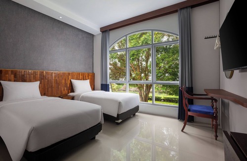 Baturaden Hotel | Casa De Lani Resort & Convention