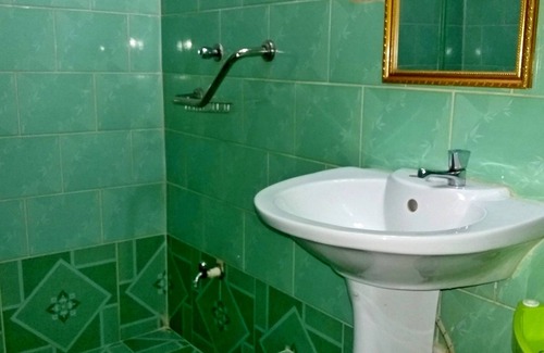 Cienfuegos Bed & Breakfast | Casa De Las Banderas