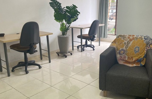 Robledo House | Casa de Las Flores