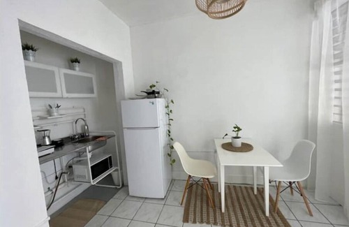 Hato Rey Central Apartment | Casa de Lizzie