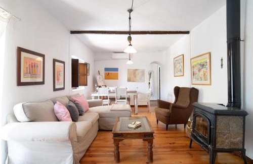 Facinas House | Casa De Los Pintores Facinas