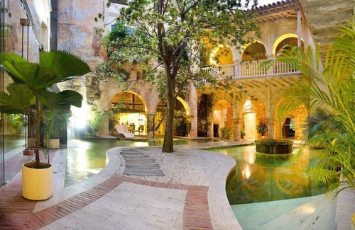 Centro House | Casa De Los Reyes 15bedroom 15000 Sqft Ciudad Amurallada Top Location Luxpool