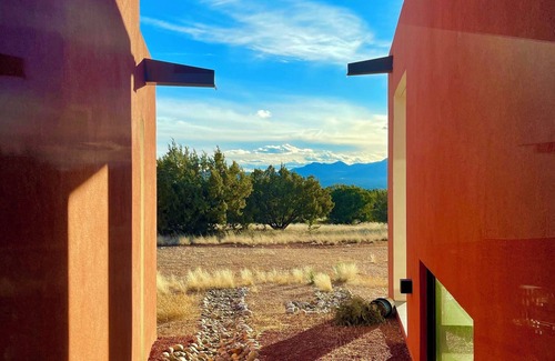 Canoncito House | Casa de Luz- Santa Fe Escape