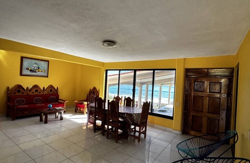 Playa Ventura House | Casa de Cathy. nPlaya Ventura. 2 hours south Acapulco front beach. WiFi n