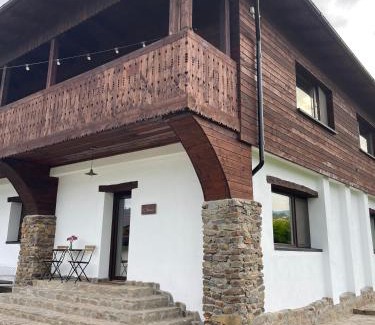 Nucsoara House | Casa de Oaspeti Caezu