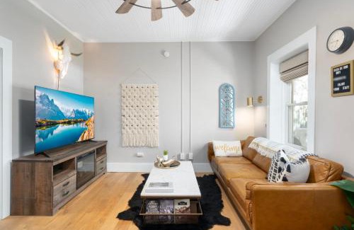 Bisbee House | Casa de Oro