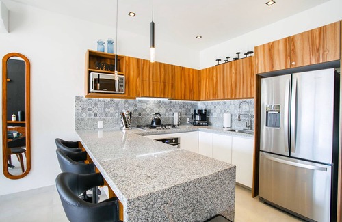 Diaz Ordaz Condo | Casa de Palm Springs | Luxe 2BR in Versalles