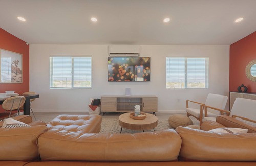 Wonder Valley House | Casa De Paz / Hidden Game Room / Hot Tub / Pool / Stargazing