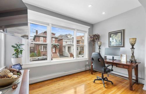 North Bergen House | Casa de Paz I - Destination to American Dream Mall, NYC, Washington Heights