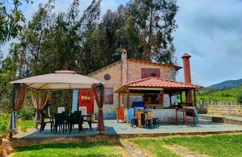 Choconta House | CASA DE PIEDRA EL ZAPATO