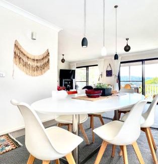 Newport Apartment | Casa de Pina 700m walk to the beach