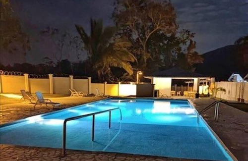 Tumba Vieja House | Casa de playa con piscina