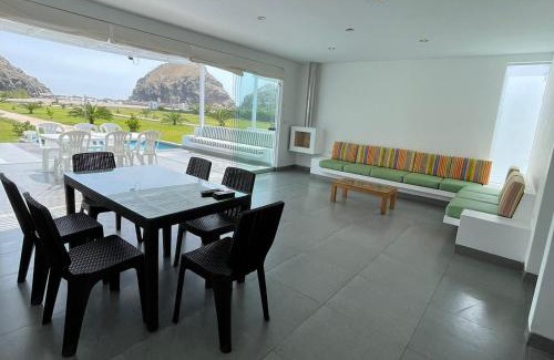 Asia House | Casa de Playa frente al mar en Chocalla, Asia