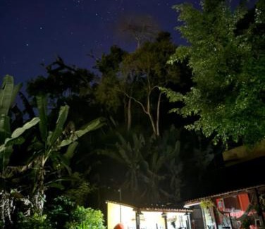 Ilha Grande Hostel | Casa de praia floresta verde e suítes , a casa toda para grupos ou famílias, ou as suítes separada faça sua melhor escolha