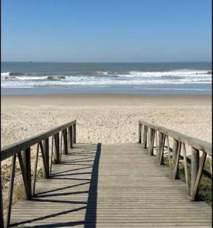 Centro House | Casa de Praia Navegantes - 100 metros do mar