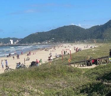 Centro House | Casa de Praia Navegantes - 100 metros do mar