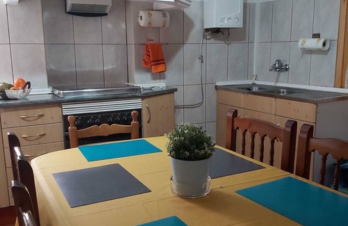 Solana del Pino House | Casa de Pueblo con Calefacción, Aire Acondicionado,agua Caliente, Wifi y Terraza
