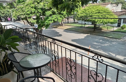 Cali House | Casa de renta vacacional, amplia, punto estratégico de Cali, ideal para familias
