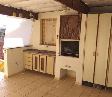 Osasco House | Casa de temporada em Osasco, Centralizado 3 Quartos