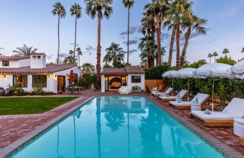 Warm Sands Villa | Casa De Tierra by ACME House Company