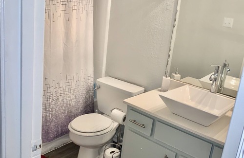 Woodlake - Briar Meadow Apartment | Casa De Vacacion/VACATION APT 1 BEDROOM