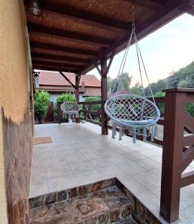 Bratca House | Casa de vacanta Bulz