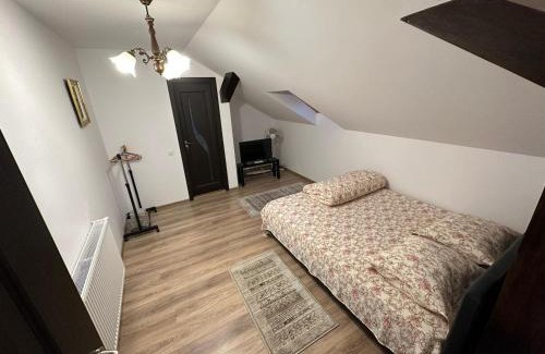 Novaci House | Casa de vacanta Mirela