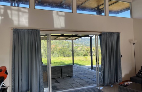 Santa Cruz de Turrialba House | Casa de Volcán