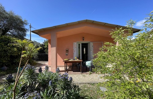 Costa dʼOneglia House | Casa dei Nonni (IMP425) by Interhome