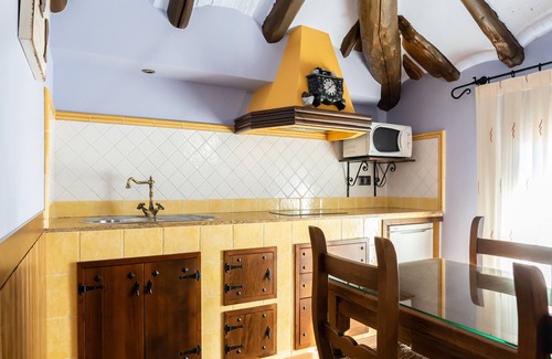 Cella Cottage | Casa del Agüelo: Cella Apartment (4 people)