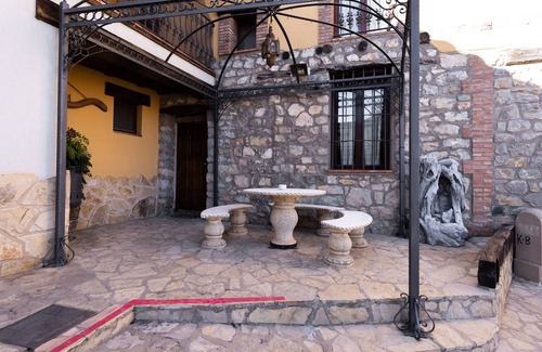 Cella Cottage | Casa del Agüelo: Cella Apartment (4 people)