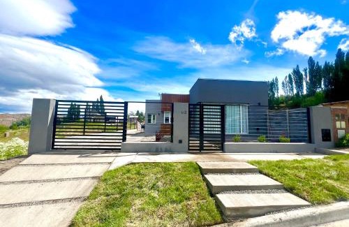 Esquel Villa | Casa del Alto, impecable, 3 dormitorios, 2 baños