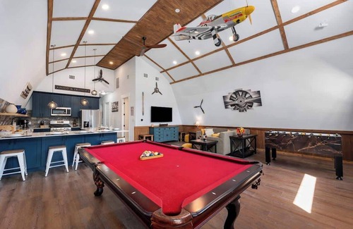 Wimberley House | Casa del Avion and Casa Coop