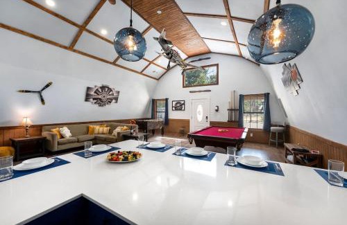 Wimberley House | Casa del Avion and Casa Coop