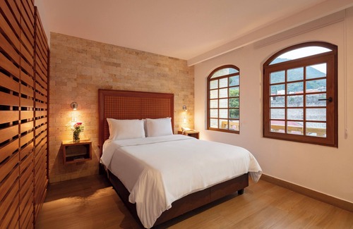 Banos de Agua Santa Hotel | Casa del Balcon