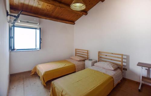 Motta San Giovanni House | Casa Del Borgo