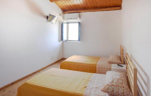Motta San Giovanni House | Casa Del Borgo