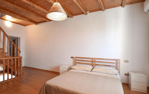 Motta San Giovanni House | Casa Del Borgo